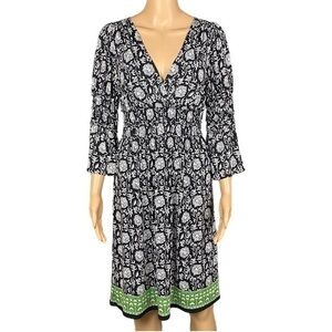 MAX STUDIO black & ivory  surplice dress with shirred waist/sleeves. Medium. EUC